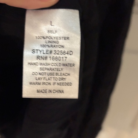 Chic Black Long Sleeve Dress with Cutout Details - Picture 5 of 6